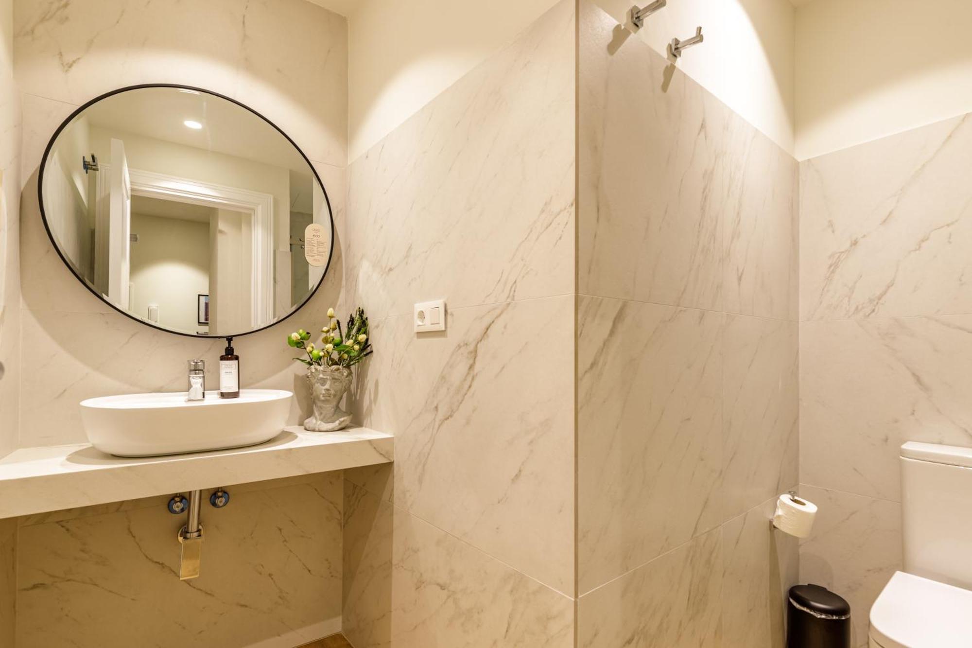 Palacio Vegafuente By Caleta Homes * Malaga