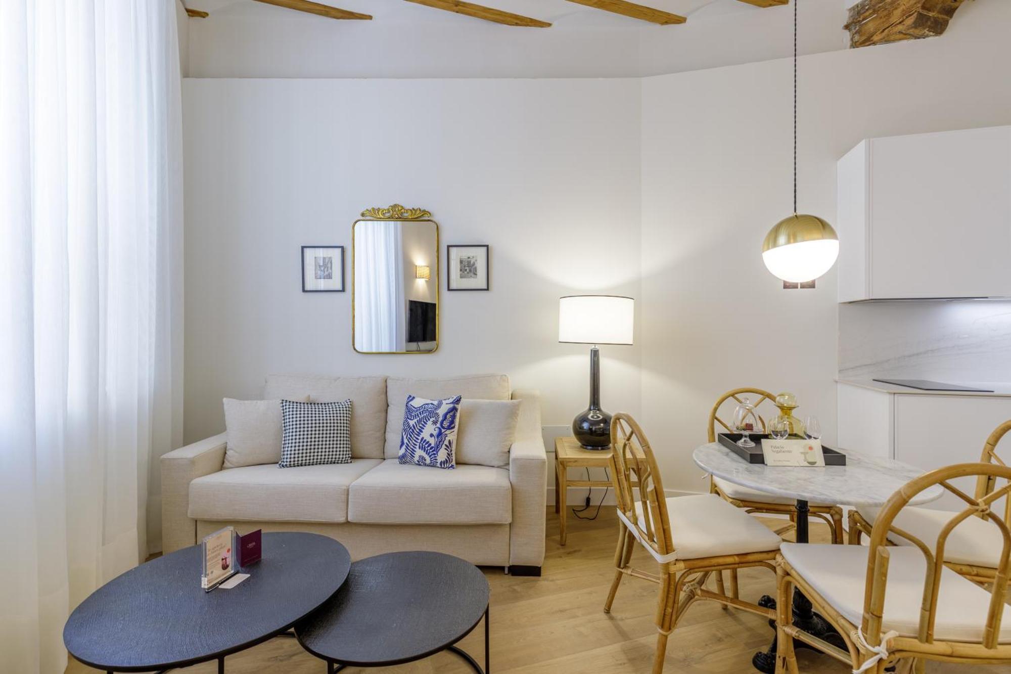 Appartamento Palacio Vegafuente By Caleta Homes