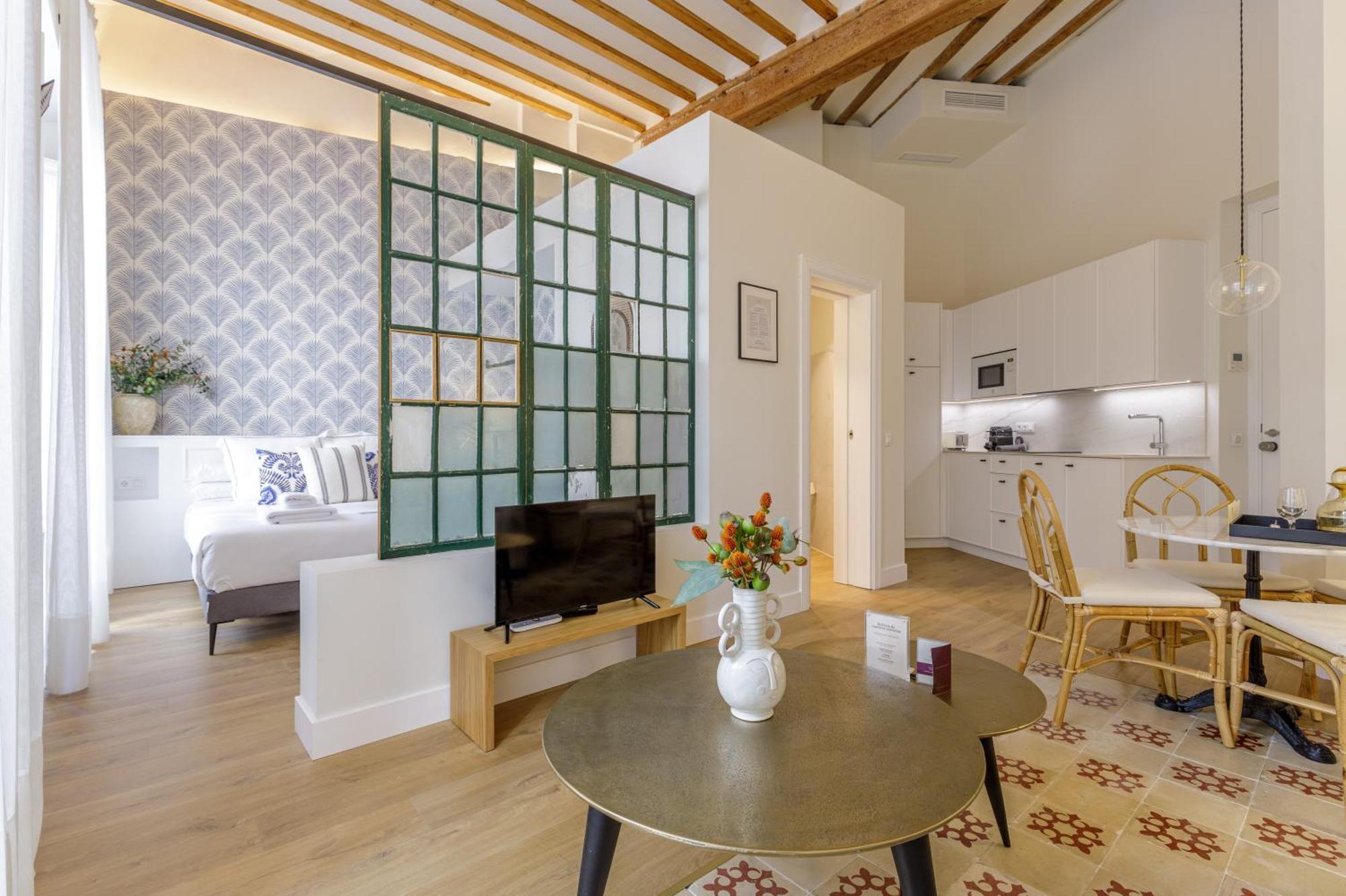 Palacio Vegafuente By Caleta Homes Appartamento
